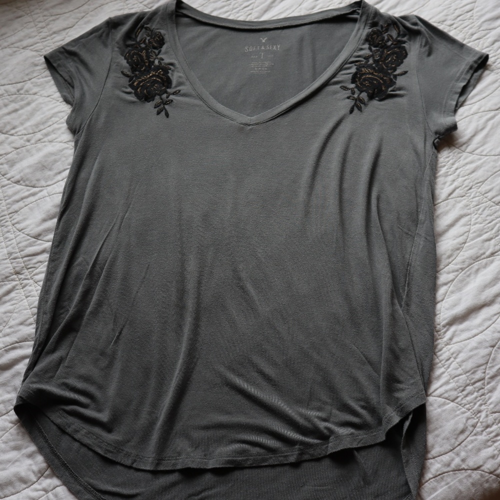 Grey American Eagle shirt